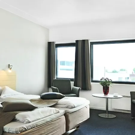 Hotel Western St Svithun 4*
